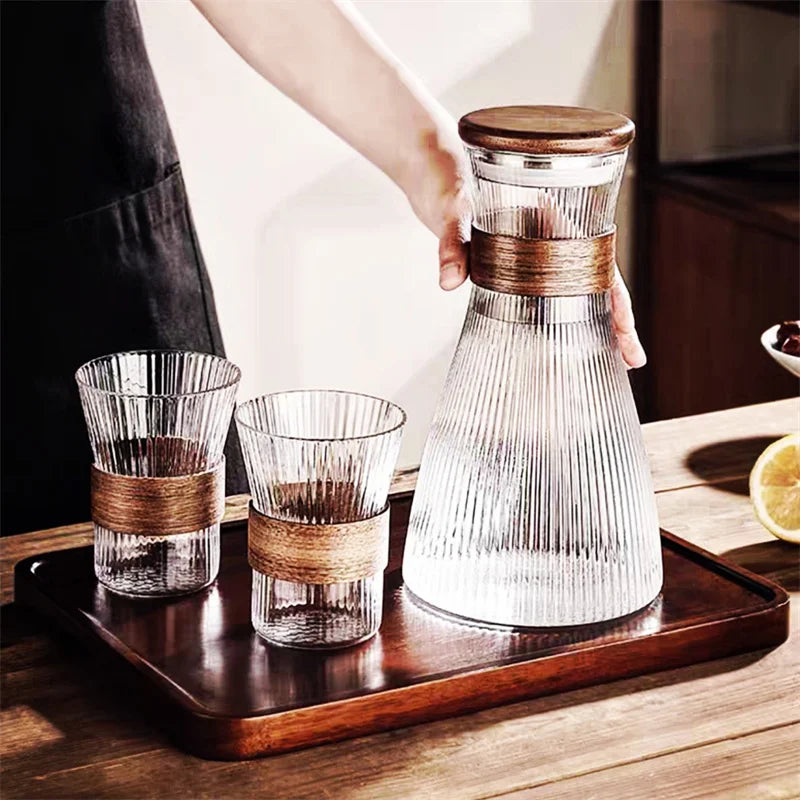 Carafe en verre style japonais etui noyer stries