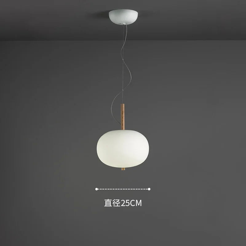Skandinavische Pendelleuchte mit großer Glaskugel für Wohnzimmer