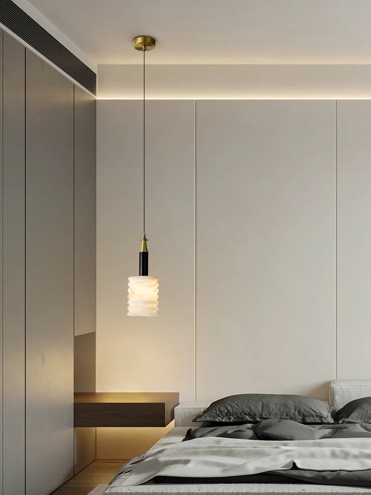 Moderne Pendelleuchte aus Naturstein für minimalistisches Licht - vue 3 sur 8
