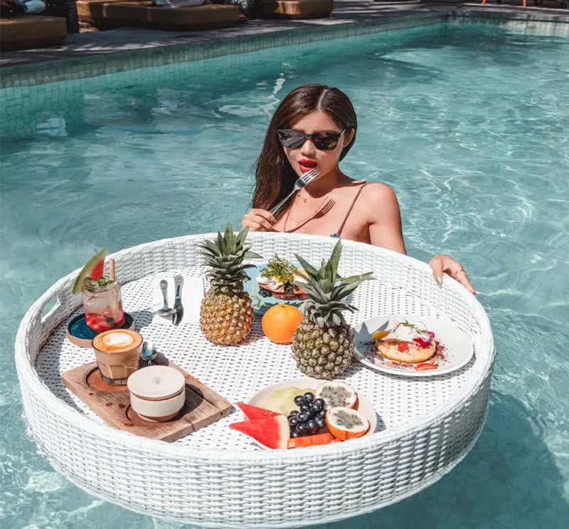 plateau en rotin nordique pour fruits et boissons de piscine - vue 5 sur 22