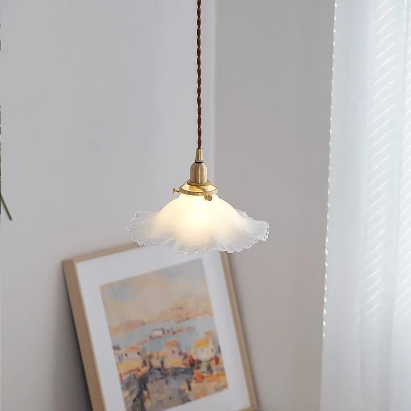 Pendelleuchte aus Glas und Messing im nordischen Vintage-Design - vue 4 sur 6