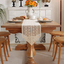 Chemin de table dentelle crochet boheme beige pompons