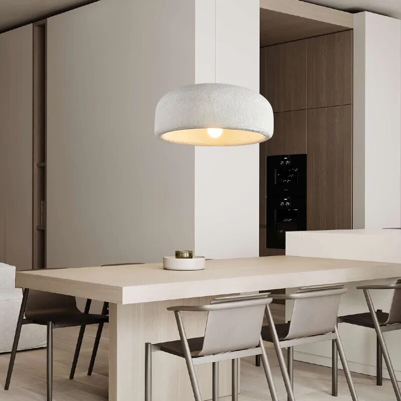 Runde Pendelleuchte im japanischen Wabi-Sabi-Stil mit Design-Charakter - vue 5 sur 9