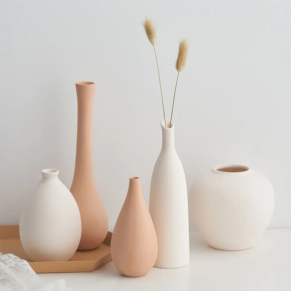 vase en céramique pour décoration florale nordique élégante