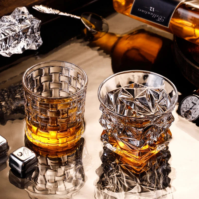 Verre whisky old fashioned gravé style classique élégant - vue 4 sur 7