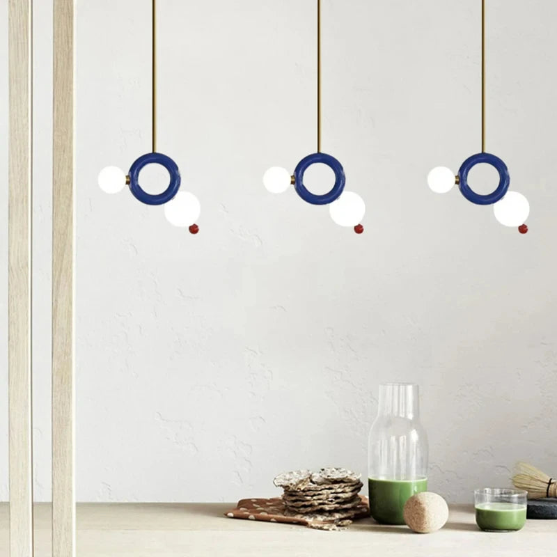 Art-Déco-Pendelleuchte aus Metall für ein elegantes Interieur - vue 4 sur 7
