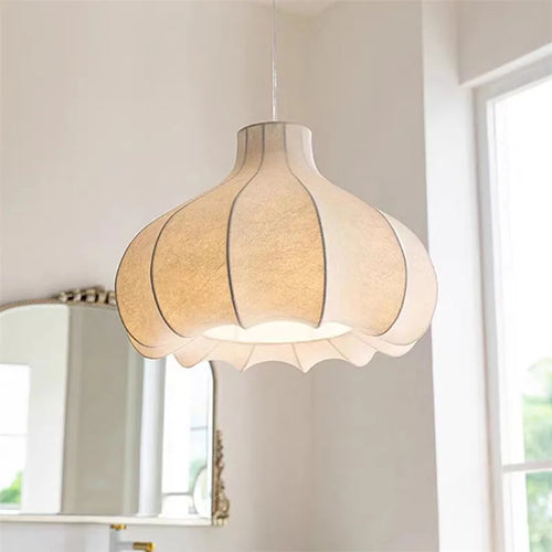 Pendelleuchte aus antiker Seide im Wabi-Sabi-Design für ein elegantes Interieur - vue 2 sur 11