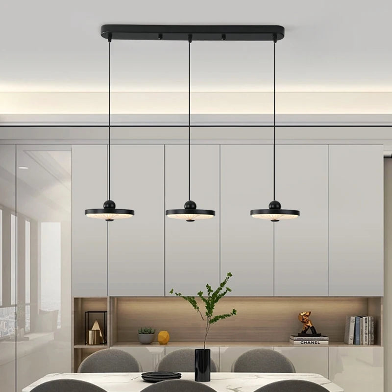 Moderne Pendelleuchte mit drei Köpfen und Augenschutz - vue 4 sur 15