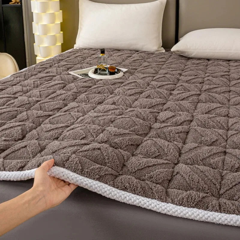 surmatelas doux hiver en velours agneau pour étudiants - vue 2 sur 12