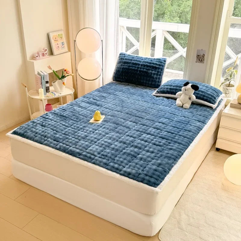 surmatelas chaud en velours pour lit double antidérapant et pliable - vue 5 sur 12