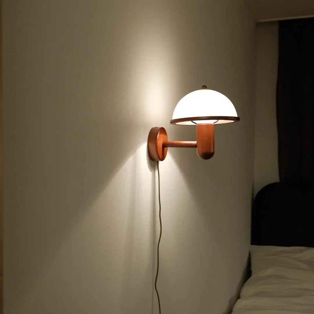 Applique murale en bois avec prise - vue 5 sur 8