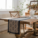 Chemin de table bleu style porcelaine dentelle campagne