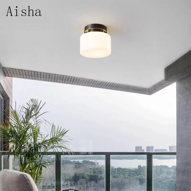 Plafonnier design moderne pour intérieur élégant et fonctionnel