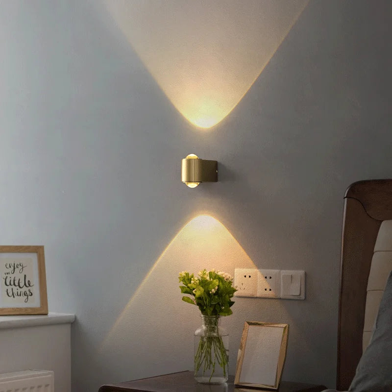 Wandleuchte mit Projektion warmes Licht modernes Design Atmosphäre - vue 4 sur 9