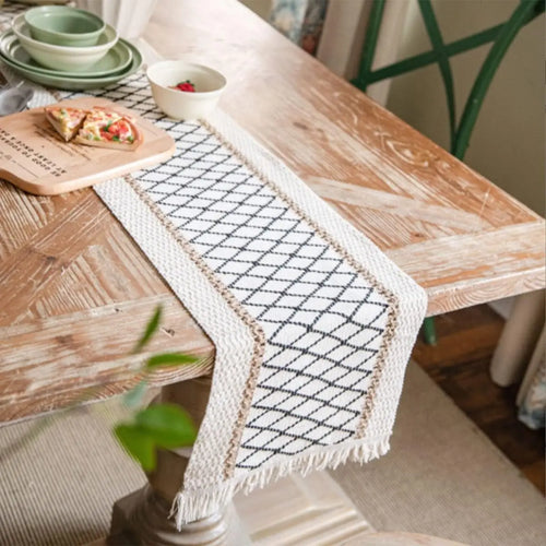 Chemin de table bohème coton lin beige pompons - vue 3 sur 7