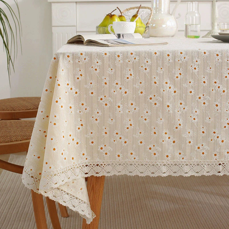 Nappe style champêtre dentelle marguerite avec pompons table