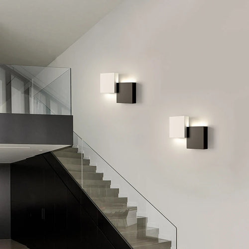 Moderne minimalistische Wandleuchte in luxuriöser Langstreifen-Optik - vue 4 sur 9