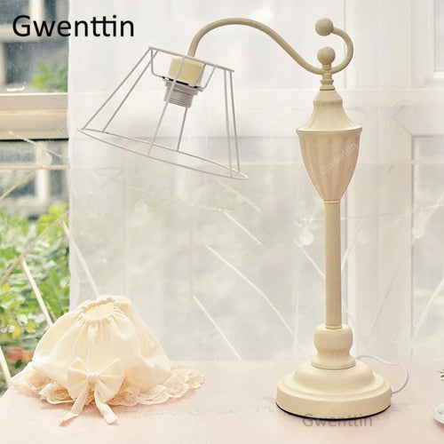 Dekorative Tischlampen aus Stoff im Prinzessinnenstil mit LED - vue 3 sur 8