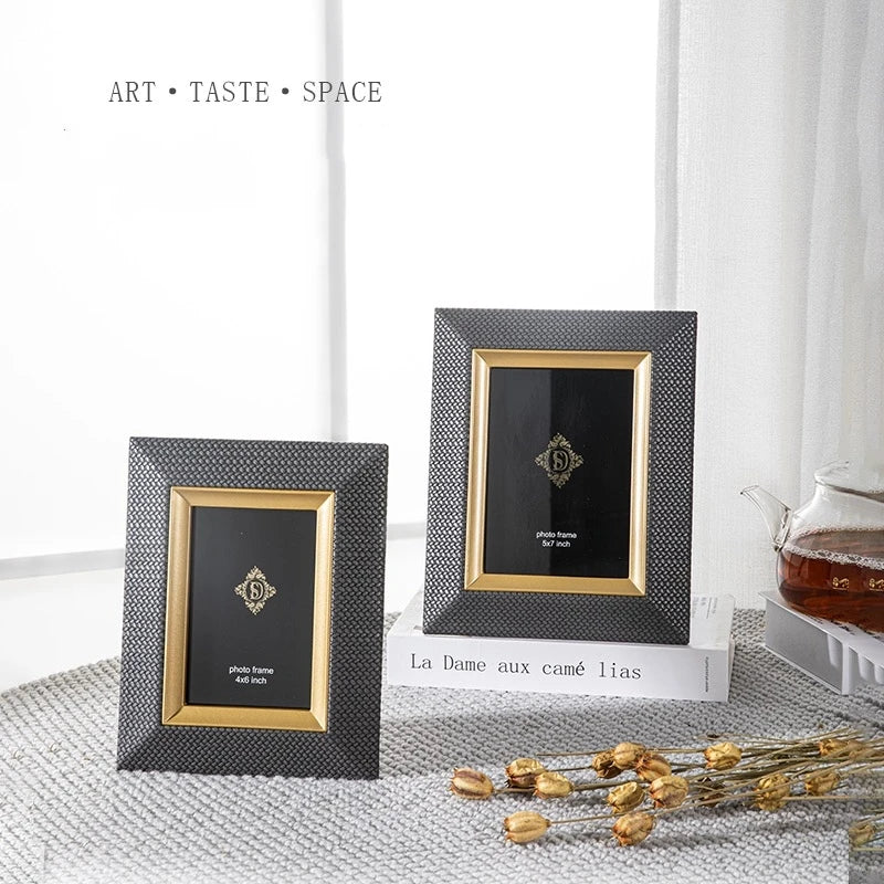cadre photo en métal cuir luxe pour bureau et décoration - vue 4 sur 9
