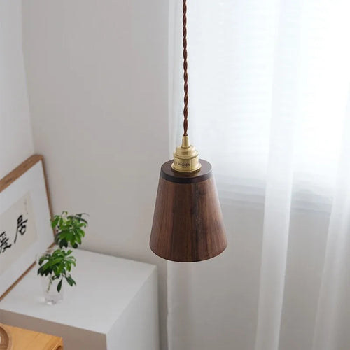 Moderne LED-Pendelleuchte aus Holz mit Lampenschirm aus Messing - vue 6 sur 8
