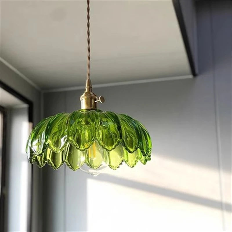 Vintage Pendelleuchte aus gefärbtem Glas für stilvolle Inneneinrichtung - vue 6 sur 11