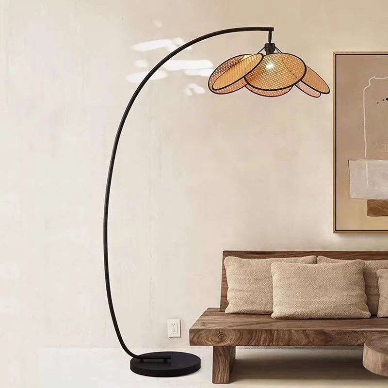 lampadaire en rotin pour ampoule standard