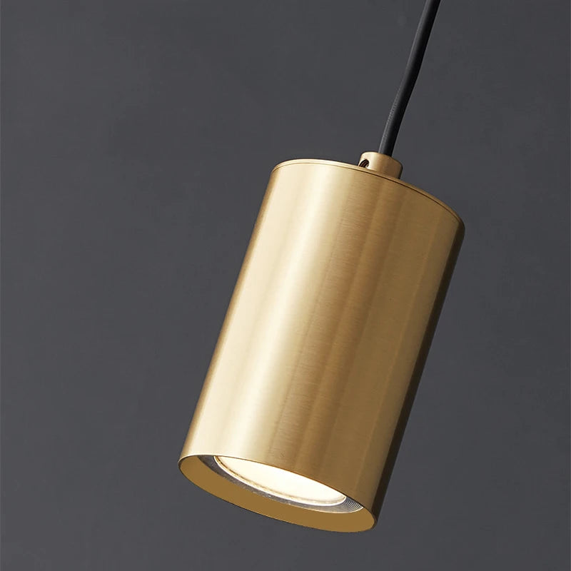 Minimalistische nordische Nachttischlampe aus Messing mit elegantem Design - vue 6 sur 8