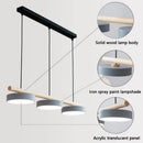 Nordischer Kronleuchter aus Massivholz mit integrierter LED