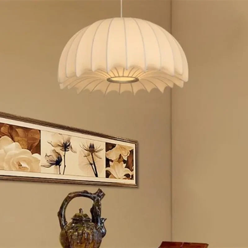 Suspension italienne en soie - vue 3 sur 15