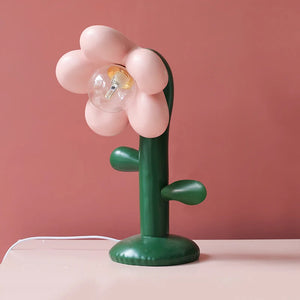 Design-Tischlampe aus Kunstharz für stimmungsvolles Licht