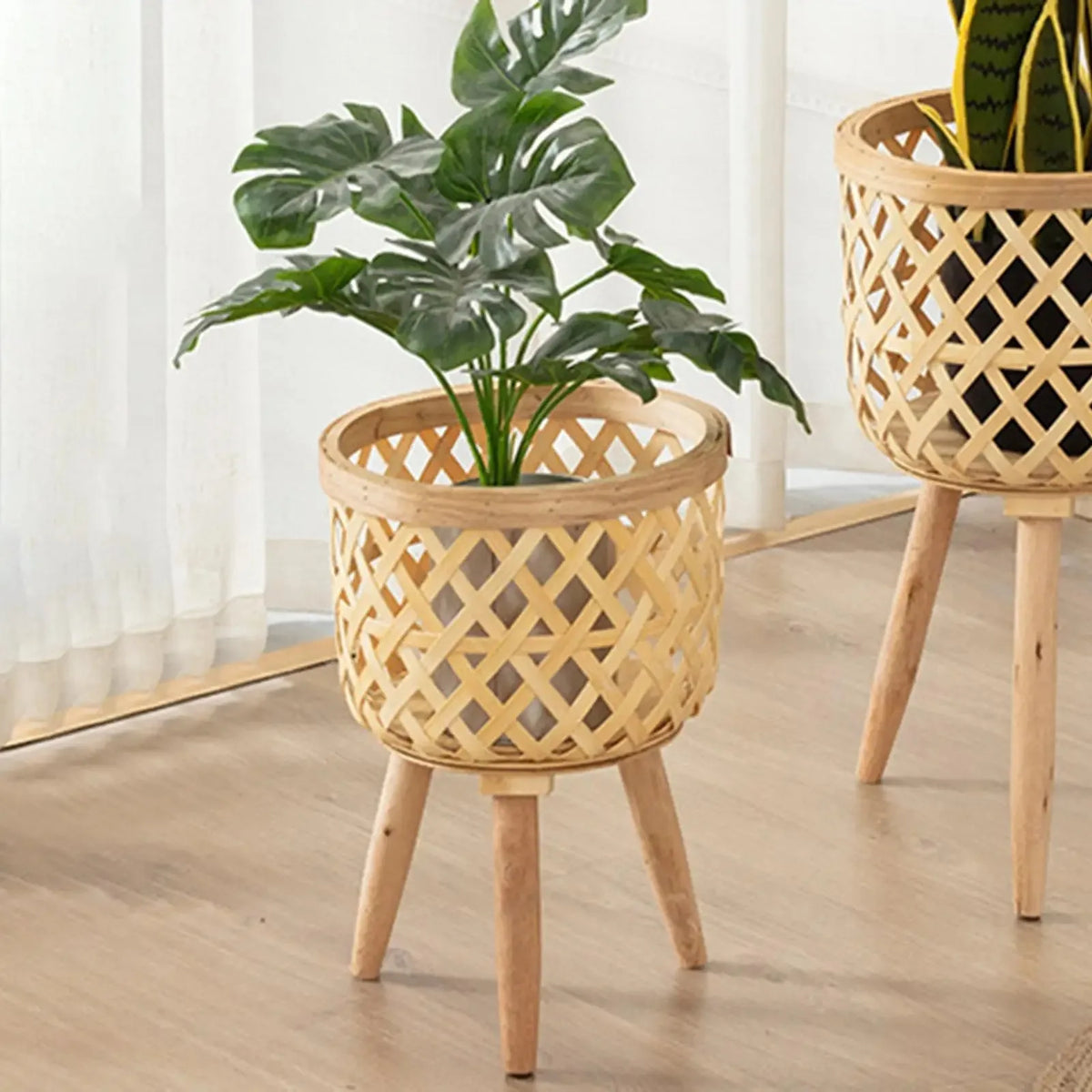 support de fleurs en rotin tressé pour décoration intérieure - vue 3 sur 8