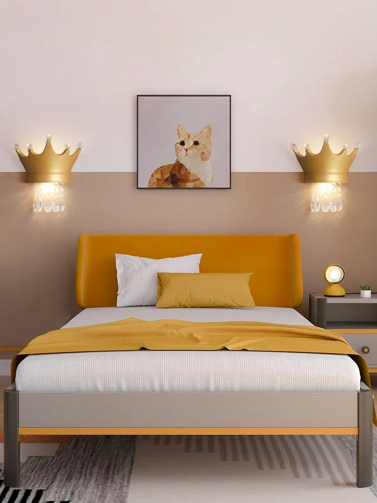 applique murale couronne en résine et cristal pour enfants - vue 4 sur 12
