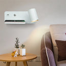 Moderne LED-Wandleuchte mit USB-Anschluss und kabelloser Ladefunktion