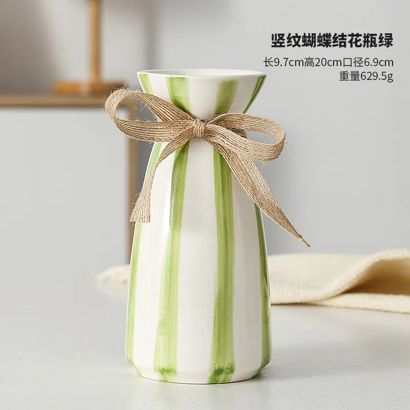 vase en céramique moderne avec nœud pour fleurs séchées - vue 8 sur 9