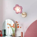 Wandleuchte mit Rosenblüten für das Prinzessinnenzimmer
