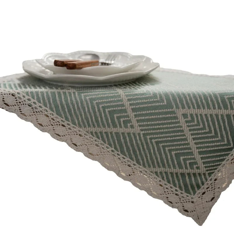 Chemin de table géométrique beige noir à pompons - vue 6 sur 6