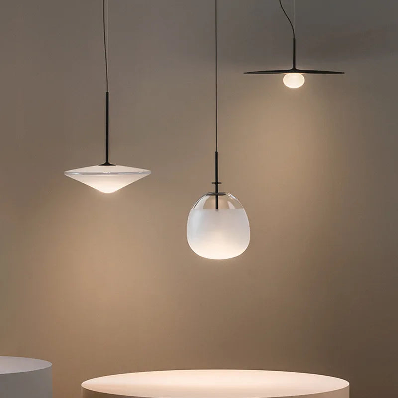 lustre suspendu en forme de verre design élégant - vue 2 sur 9