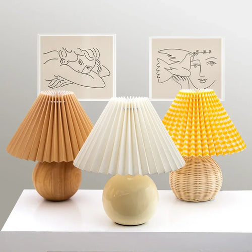 lampe à poser moderne en bois et rotin pour décoration intérieure