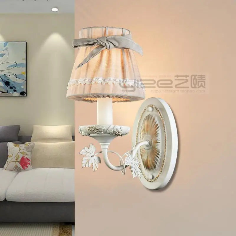 applique murale en fer avec abat-jour en tissu et noeud ruban - vue 4 sur 10