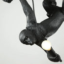 LED-Pendelleuchte aus Harz mit kletterndem Affen und kreativem Tierdesign im nordischen Stil