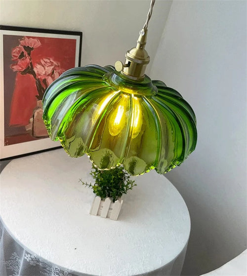 Vintage Pendelleuchte aus gefärbtem Glas für stilvolle Inneneinrichtung - vue 4 sur 11