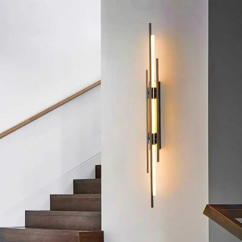 Elegante LED-Wandleuchte Vertikal aus Eisen für den Innenbereich - vue 4 sur 8