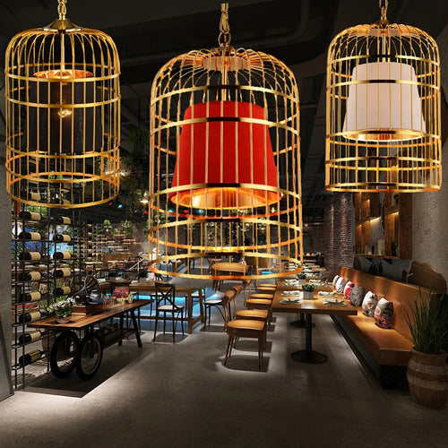 suspension vintage industrielle en fer doré pour bar ou loft