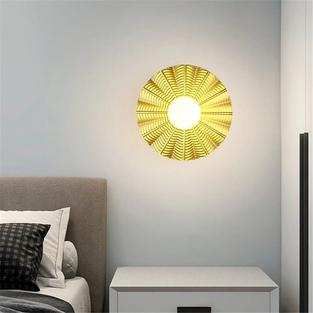 Runde LED-Wandleuchte aus Metall im nordischen Stil für modernes Interieur - vue 3 sur 23