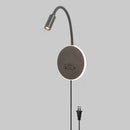 Moderne LED-Wandleuchte mit USB-Anschlüssen und Schalter