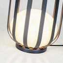 Solar-Stehleuchte im modernen Stil mit Acrylkugel und Metallstecker