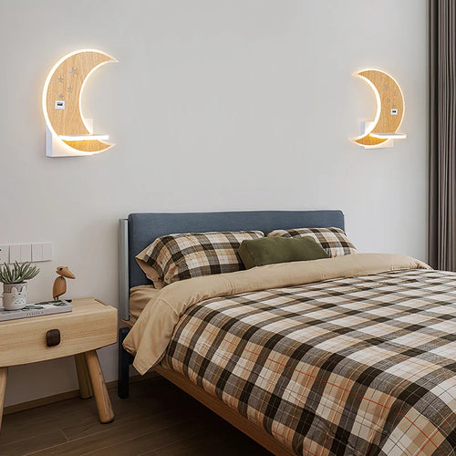 Moderne LED-Wandleuchte Mond minimalistisch mit USB-Ladegerät