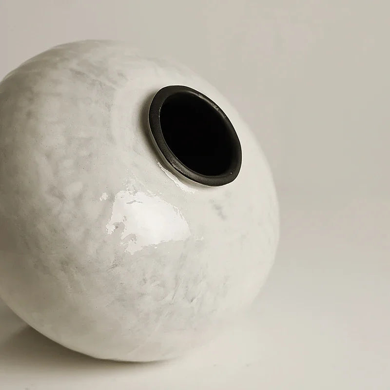 vase en céramique fait main pot lune style rétro japonais - vue 5 sur 6