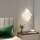 Moderne minimalistische Wandleuchte für Flure und Treppen