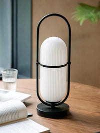 Moderne tragbare Glaslampe im nordischen Design – Minimalistische Dekoration